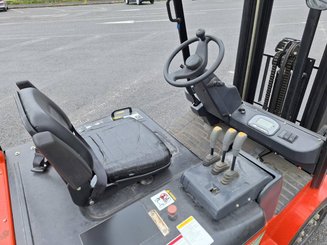 Four wheel front forklift Heli CPD30