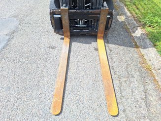 Four wheel front forklift Caterpillar GP20CN - 8