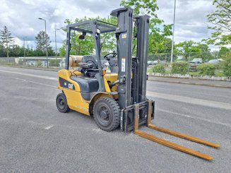 Four wheel front forklift Caterpillar GP20NT - 1