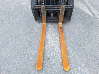 Four wheel front forklift Caterpillar GP20NT - 12
