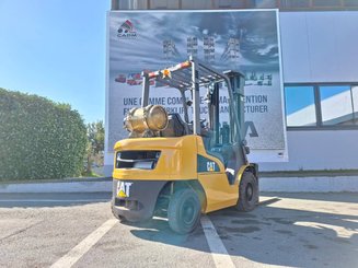 Four wheel front forklift Caterpillar GP25NTD