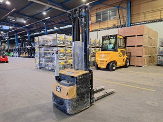 Pedestrian pallet stacker Caterpillar NSP16N2 - 2