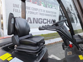 Four wheel front forklift Hangcha XF35D-2 - 12