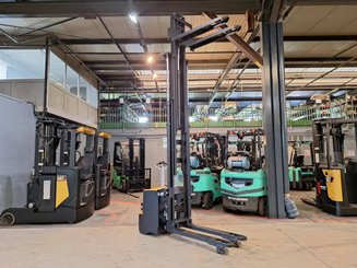 Pedestrian pallet stacker Caterpillar NSP16N2I - 13