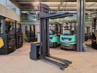 Pedestrian pallet stacker Caterpillar NSP16N2I - 12