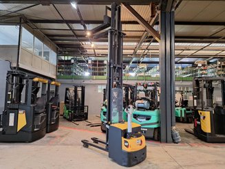 Pedestrian pallet stacker Caterpillar NSP16N2I - 16