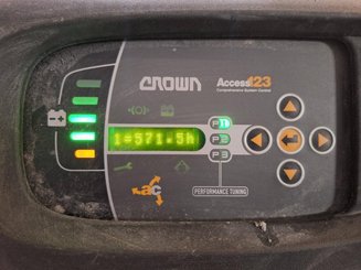 Pedestrian pallet stacker Crown ES4000-1.6