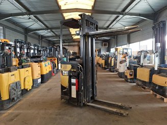 Stand-on pallet stacker Caterpillar NSR16N2