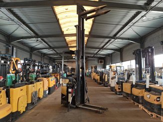 Stand-on pallet stacker Caterpillar NSR16N2