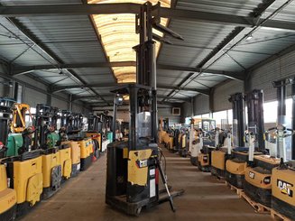 Stand-on pallet stacker Caterpillar NSR16N2