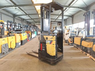 Stand-on pallet stacker Caterpillar NSR16N2