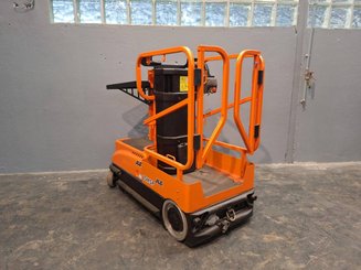 Vertical lift platform JLG 10MSP