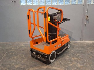 Vertical lift platform JLG 10MSP