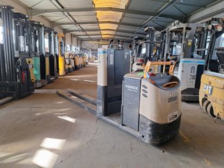Low-level order picker Crown GPC3055-2.0