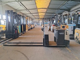 Low-level order picker Crown GPC3055-2.0