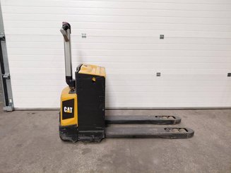Pedestrian pallet truck Caterpillar NPP20N2