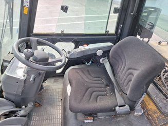 Four wheel front forklift Caterpillar DP25NT