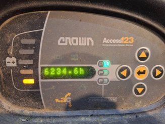 Pedestrian pallet stacker Crown DT3040 2.0