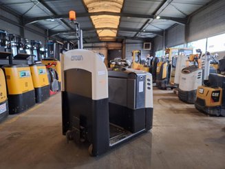 Tow tractor Crown TC3000 - 3