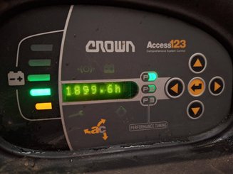 Stand-on pallet truck Crown WT3040 2.00 - 13