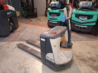 Pedestrian pallet truck Crown WP3015-1.6