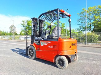 Four wheel front forklift Heli CPD30 - 3