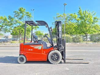 Four wheel front forklift Heli CPD30 - 5