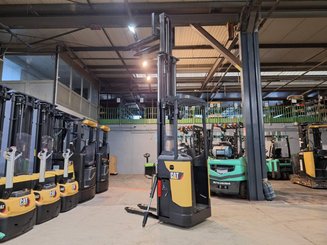 Stand-on pallet stacker Caterpillar NSR16N2