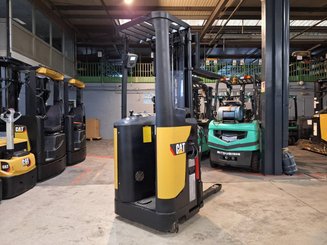 Stand-on pallet stacker Caterpillar NSR16N2