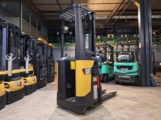 Stand-on pallet stacker Caterpillar NSR16N2