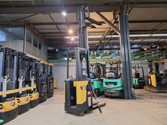 Stand-on pallet stacker Caterpillar NSR16N2