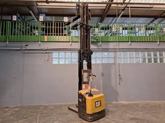 Pedestrian pallet stacker Caterpillar NSP16N