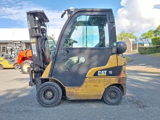 Four wheel front forklift Caterpillar GP15N - 2