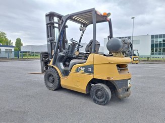 Four wheel front forklift Caterpillar GP25N