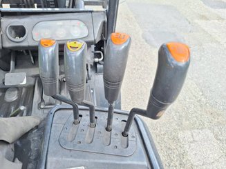 Four wheel front forklift Doosan D30S 5
