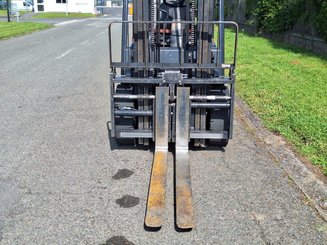 Four wheel front forklift Doosan D30S 5