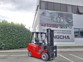 Four wheel front forklift Hangcha AE18 - 1
