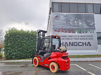 Four wheel front forklift Hangcha XF35G-2