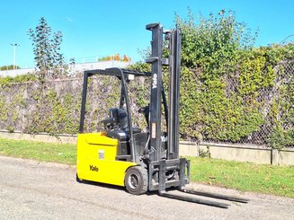Three wheel front forklift Yale ERP20 ATF