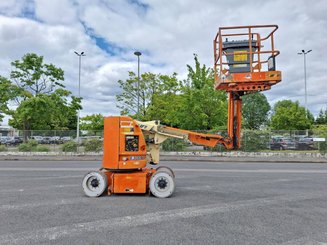 Articulated boom lift platform JLG E300AJP - 10