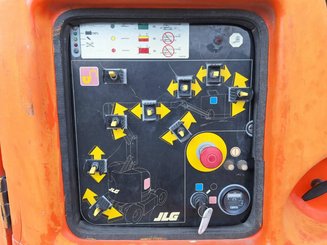 Articulated boom lift platform JLG E300AJP - 24