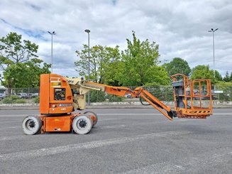Articulated boom lift platform JLG E300AJP
