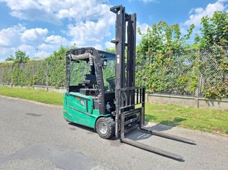Three wheel front forklift Hangcha A3W20 - 1