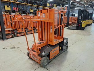 Vertical lift platform JLG TOUCAN DUO