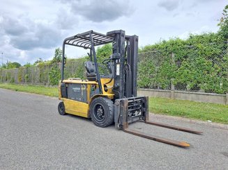 Four wheel front forklift Caterpillar EP30K