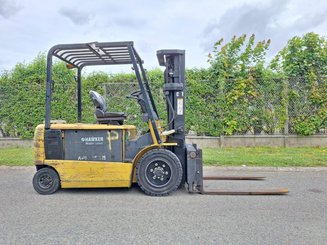 Four wheel front forklift Caterpillar EP30K