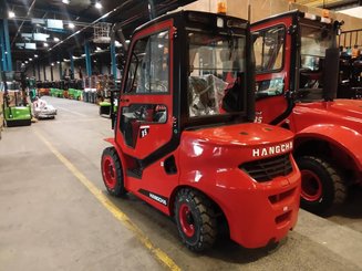 Four wheel front forklift Hangcha XF35D-2 - 1