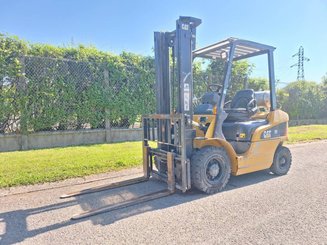 Four wheel front forklift Caterpillar GP20NT - 1