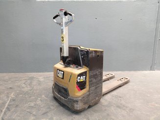 Pedestrian pallet truck Caterpillar NPP20N2