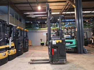 Stand-on pallet stacker Caterpillar NSR16N